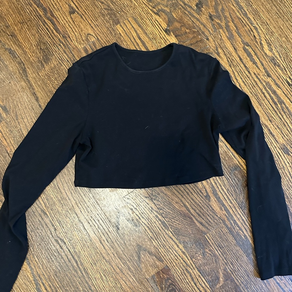 Black Long Sleeve Crop Top